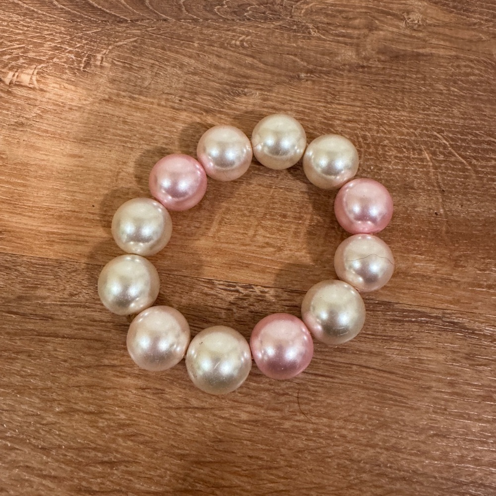 Pink and Cream Faux Pearl Bracelet​​​​​